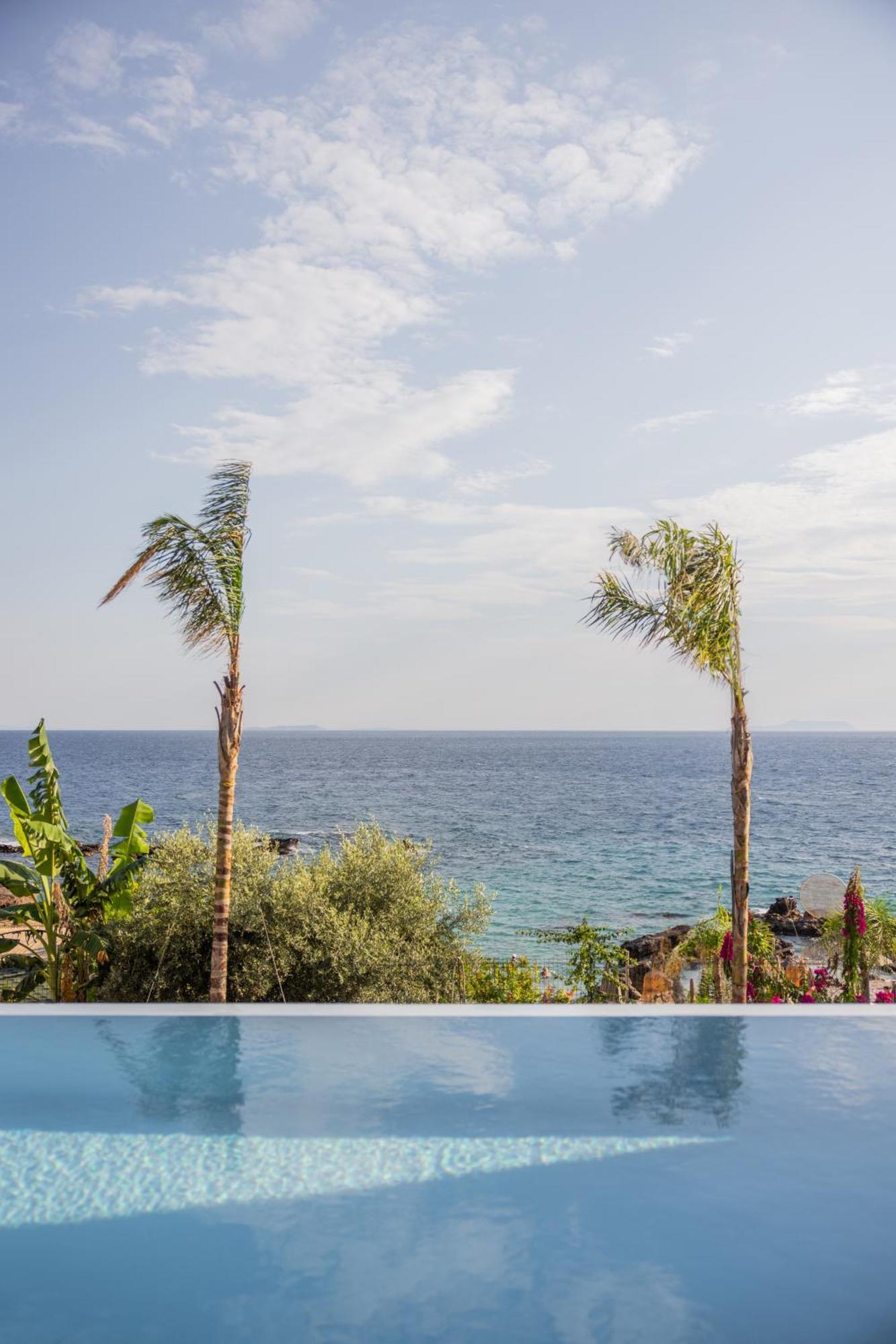 Beyond A Luxury Boutique Hotel Dhërmi 외부 사진